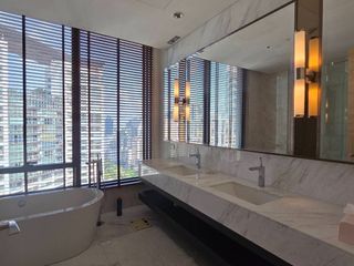 Condo en alquiler de 2 habitaciones en Pathum Wan, Bangkok