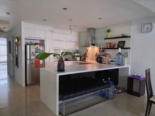 For sale 3 bedrooms condo in Watthana, Bangkok