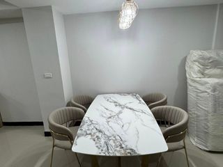 Reihenhaus zur Miete mit 3 Zimmer in Huai Khwang, Bangkok