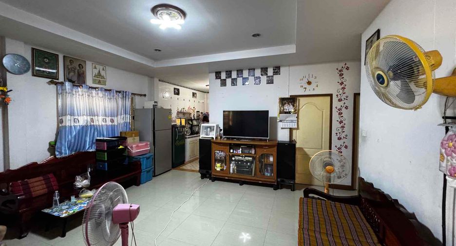 Casa en venta de 3 habitaciones en Lat Krabang, Bangkok