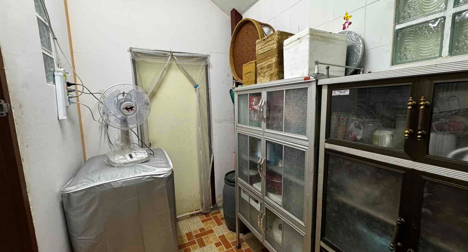 Casa en venta de 3 habitaciones en Lat Krabang, Bangkok