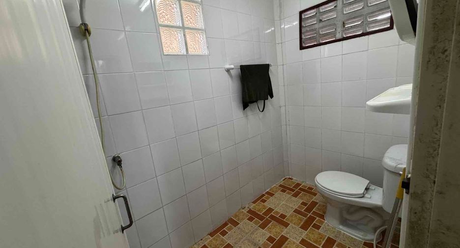 Casa en venta de 3 habitaciones en Lat Krabang, Bangkok