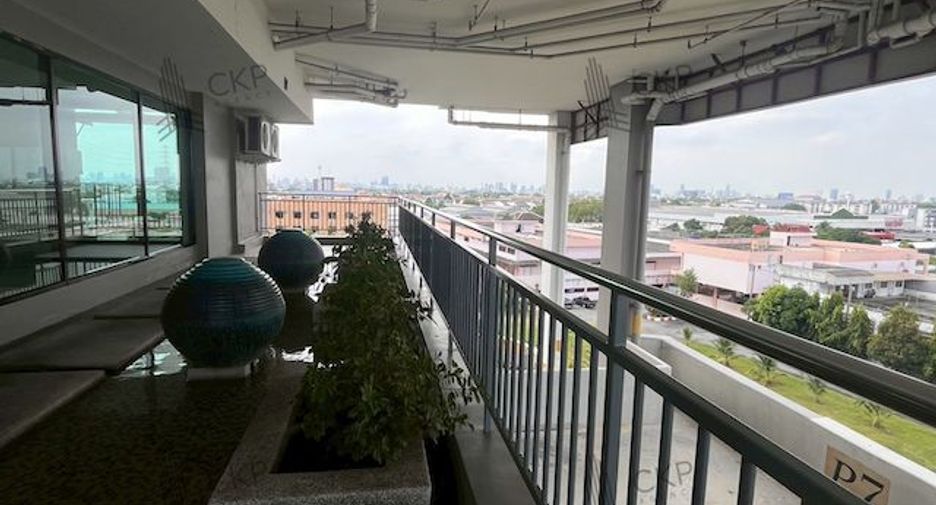 Wohnung zum Kauf mit 1 Zimmer in Pak Kret, Nonthaburi