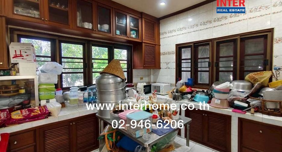 Haus zum Kauf mit 6 Zimmer in Thanyaburi, Pathum Thani