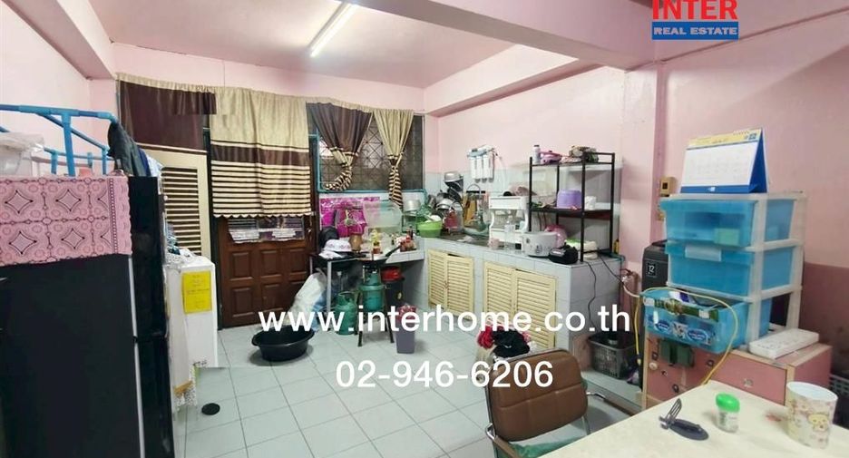 For sale 7 bedrooms retail Space in Bang Phlat, Bangkok