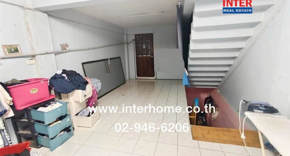 For sale 7 bedrooms retail Space in Bang Phlat, Bangkok