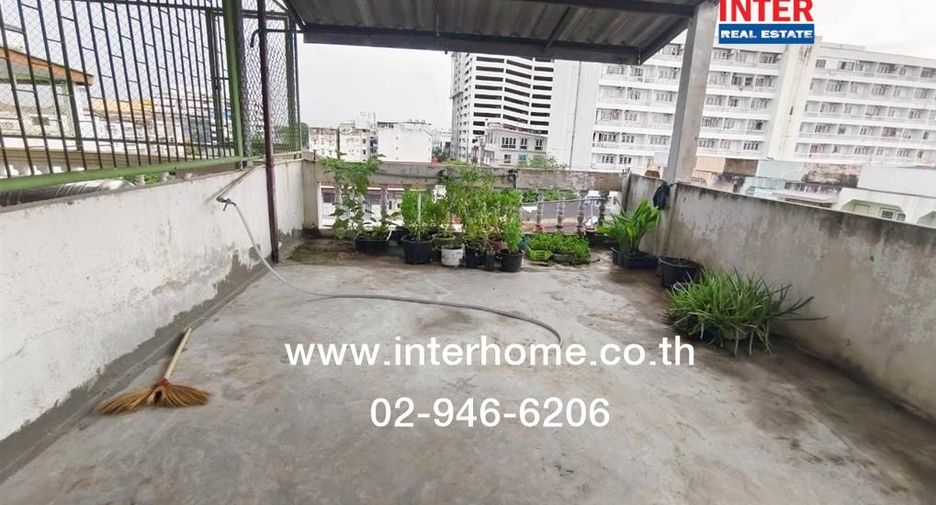 For sale 7 bedrooms retail Space in Bang Phlat, Bangkok
