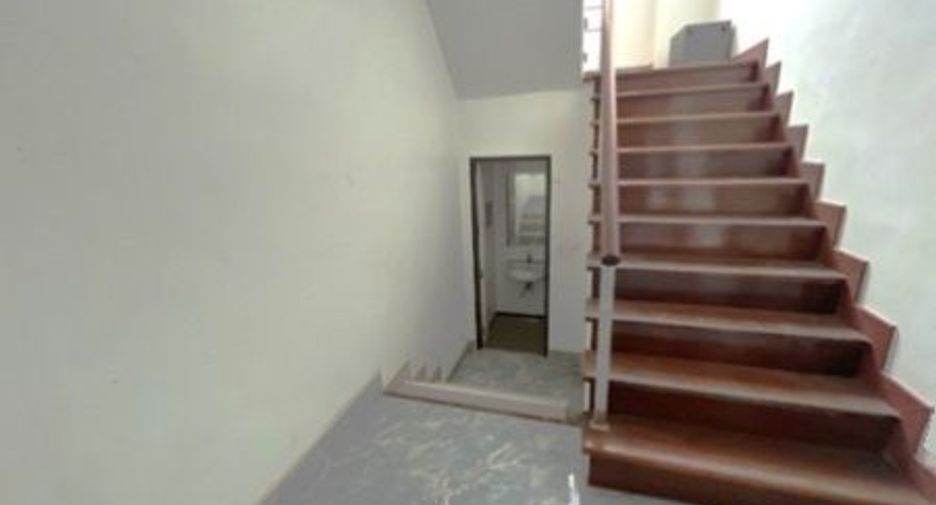 For sale 3 bedrooms house in Mueang Surat Thani, Surat Thani
