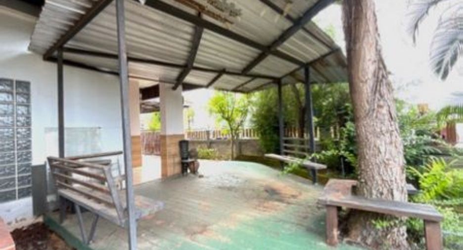 For sale 3 bedrooms house in Mueang Surat Thani, Surat Thani