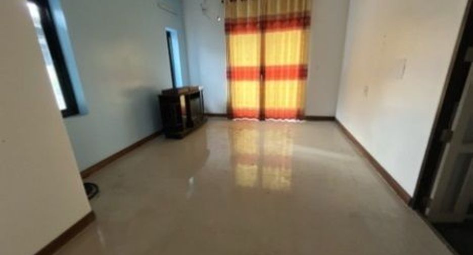 For sale 3 bedrooms house in Mueang Surat Thani, Surat Thani