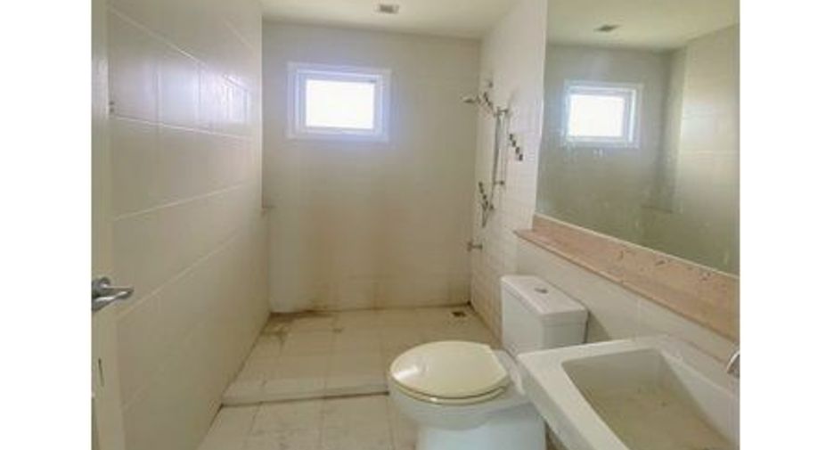 For sale 3 bedrooms house in Prawet, Bangkok
