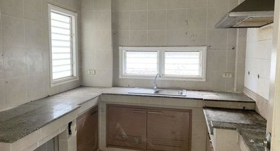 For sale 3 bedrooms house in Prawet, Bangkok