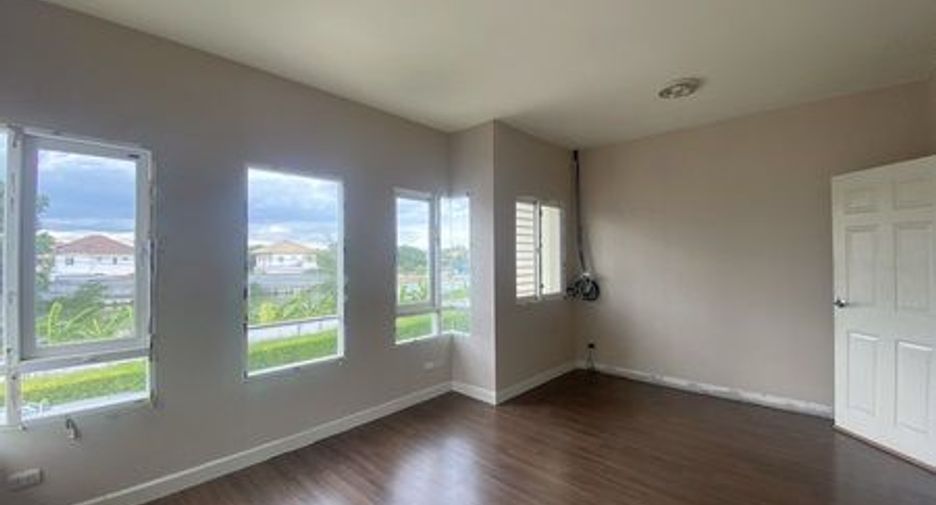 For sale 3 bedrooms house in Prawet, Bangkok