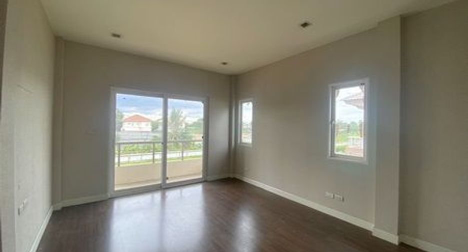 For sale 3 bedrooms house in Prawet, Bangkok