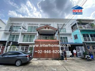 For sale 3 bedrooms townhouse in Bangkok Noi, Bangkok