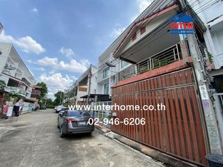 For sale 3 bedrooms townhouse in Bangkok Noi, Bangkok