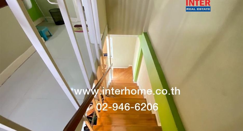 For sale 3 bedrooms townhouse in Bangkok Noi, Bangkok