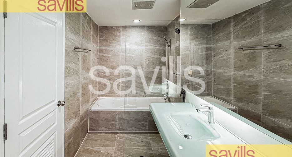 For rent 4 ベッドルーム condo in Khlong Toei, Bangkok