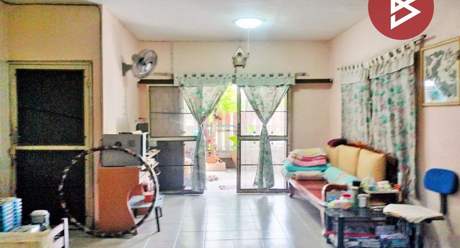 À vendre 3 chambres maison de ville à Khlong Luang, Pathum Thani