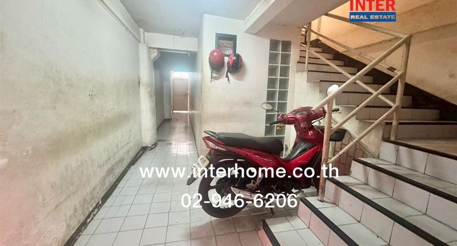 Local comercial en venta de 15 habitaciones en Bang Kho Laem, Bangkok
