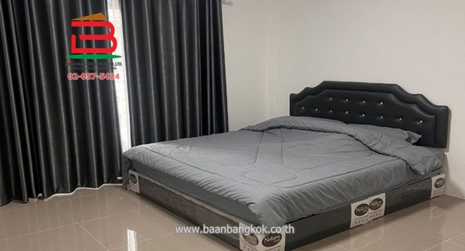 Продажа 3 спальни таунхаус в Bang Bua Thong, Нонтабури