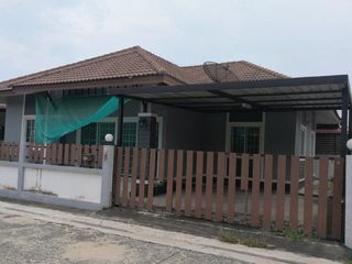 For sale 3 bedrooms house in Phan Thong, Chonburi