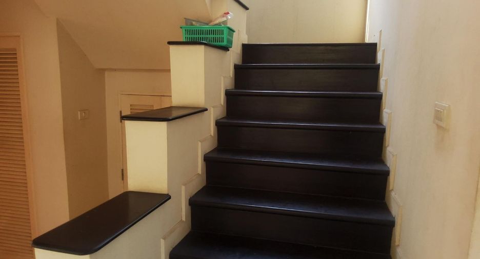 For sale 3 bedrooms house in Si Racha, Chonburi