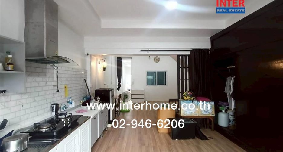 出售 2 卧室 联排别墅 在 Krathum Baen, Samut Sakhon