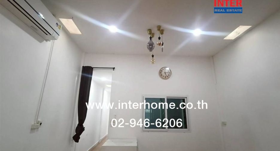 出售 2 卧室 联排别墅 在 Krathum Baen, Samut Sakhon