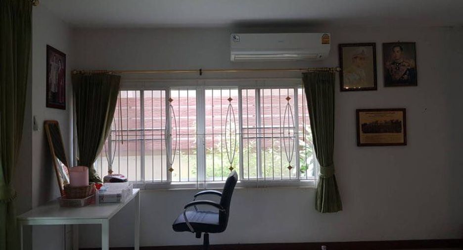 For sale 5 bedrooms house in Bang Phli, Samut Prakan