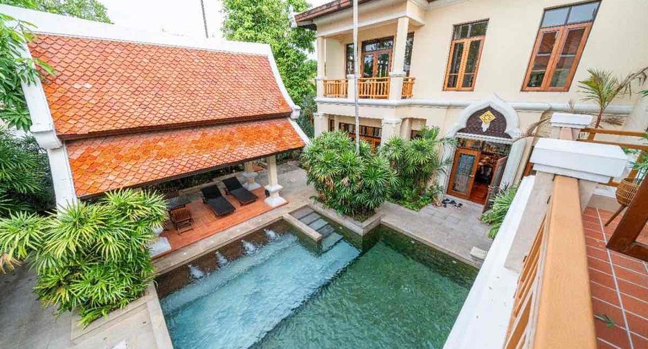 Продажа 3 спальни вилла в Саттахип, Чонбури