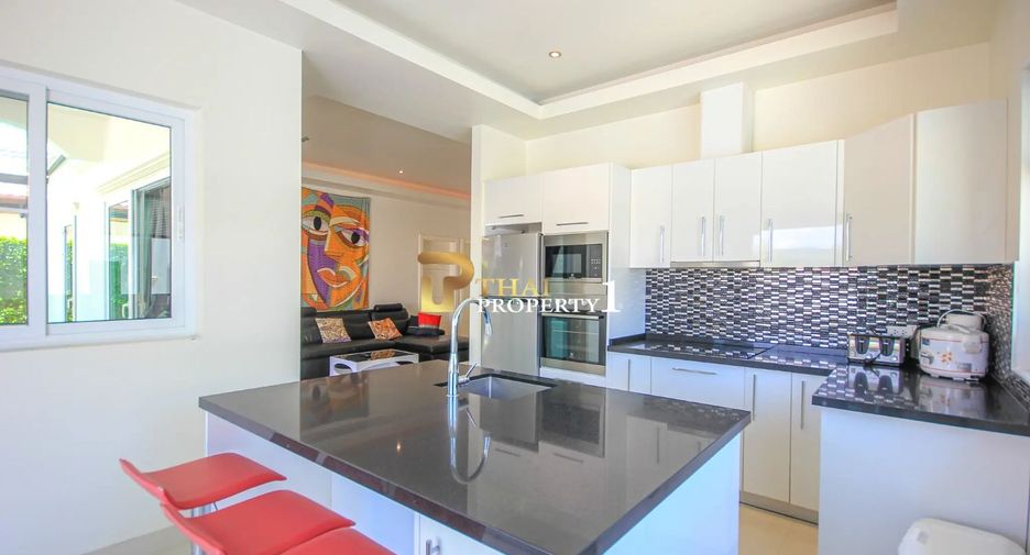 For sale 4 bedrooms villa in Hua Hin, Prachuap Khiri Khan