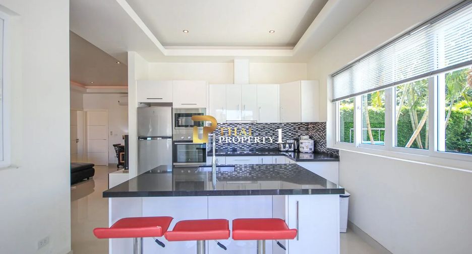 For sale 4 bedrooms villa in Hua Hin, Prachuap Khiri Khan