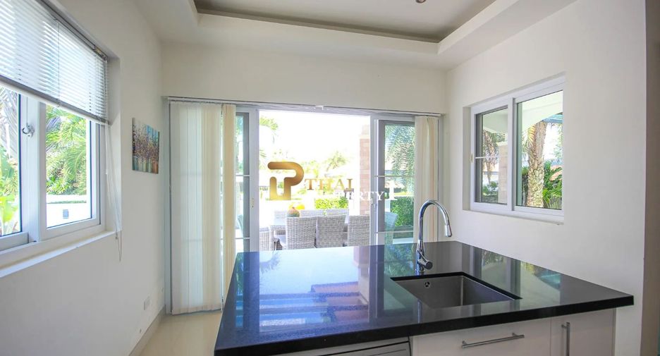 For sale 4 bedrooms villa in Hua Hin, Prachuap Khiri Khan
