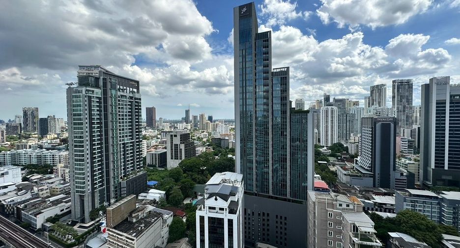 ให้เช่า 3 ห้องนอน คอนโด ใน คลองเตย, กรุงเทพฯ