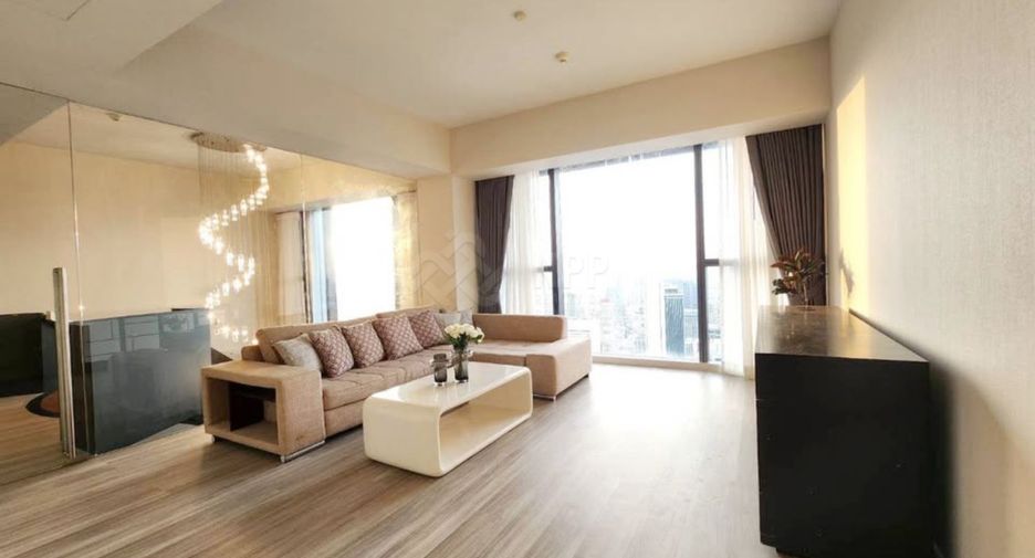 For rent 4 bedrooms condo in Sathon, Bangkok