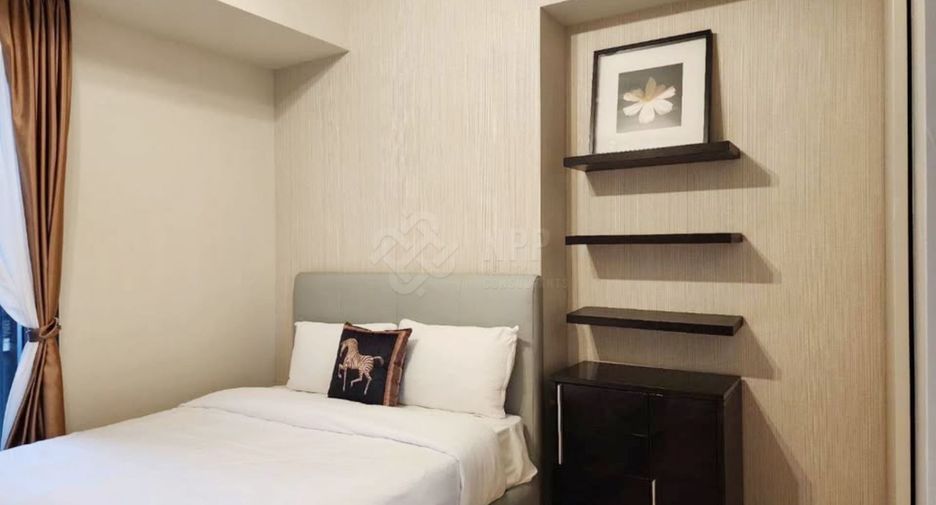 For rent 4 bedrooms condo in Sathon, Bangkok