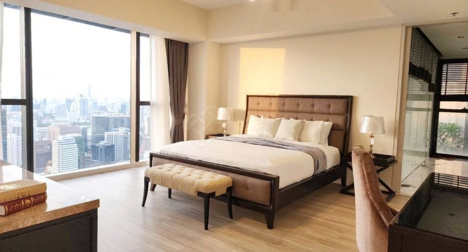 For rent 4 bedrooms condo in Sathon, Bangkok