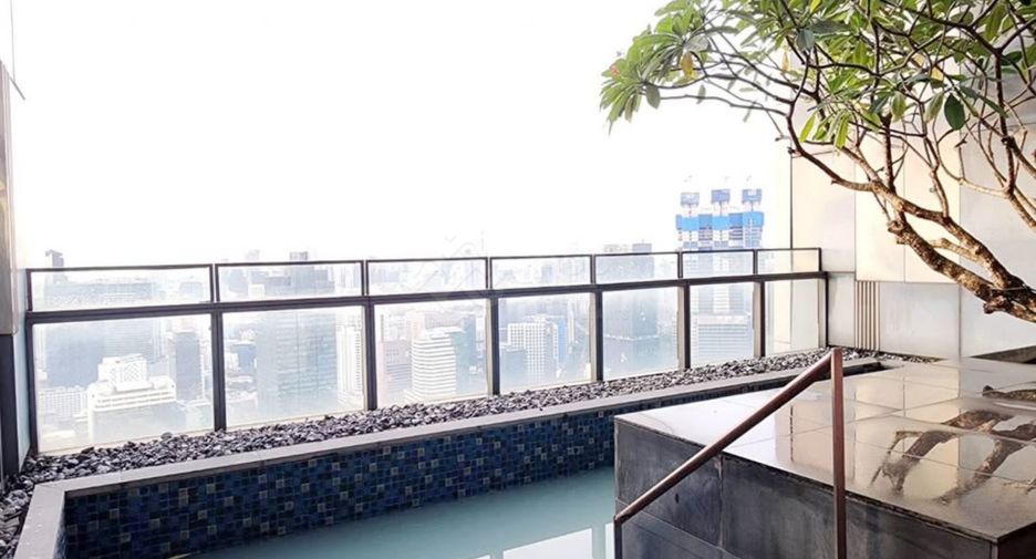 For rent 4 bedrooms condo in Sathon, Bangkok