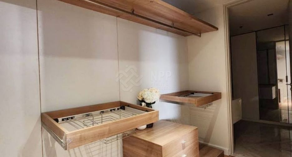 For rent 4 bedrooms condo in Sathon, Bangkok