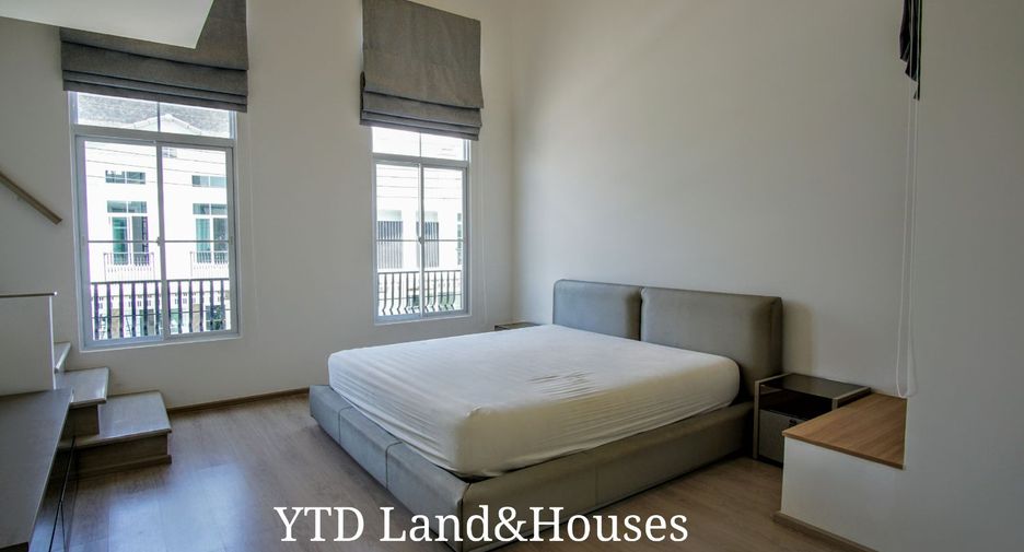 For rent 3 bedrooms townhouse in Bang Phli, Samut Prakan