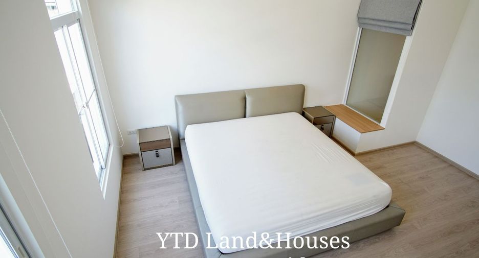 For rent 3 bedrooms townhouse in Bang Phli, Samut Prakan