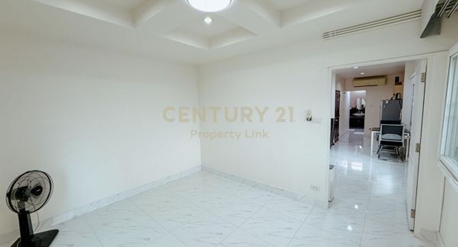 For sale 6 bedrooms retail Space in Phaya Thai, Bangkok