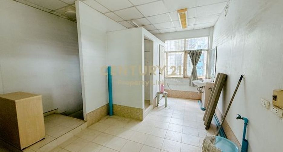 For sale 6 bedrooms retail Space in Phaya Thai, Bangkok