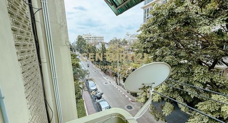 For sale 6 bedrooms retail Space in Phaya Thai, Bangkok
