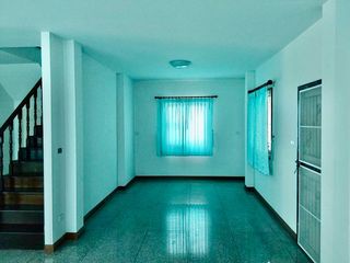 Casa en venta de 3 habitaciones en Si Racha, Chonburi