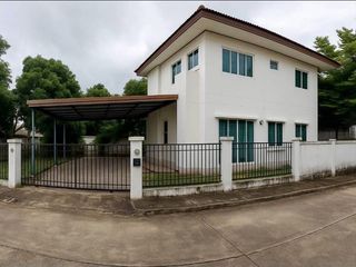 Casa en venta de 3 habitaciones en Si Racha, Chonburi