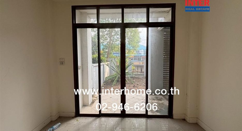 For sale 4 bedrooms townhouse in Bang Bua Thong, Nonthaburi