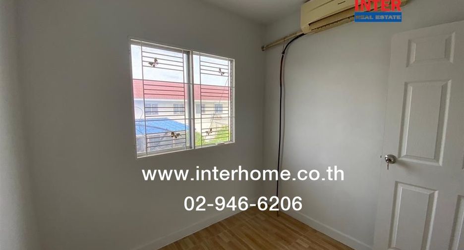 À vendre 3 chambres maison de ville à Sam Phran, Nakhon Pathom
