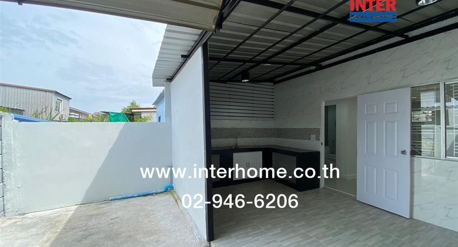 À vendre 3 chambres maison de ville à Sam Phran, Nakhon Pathom